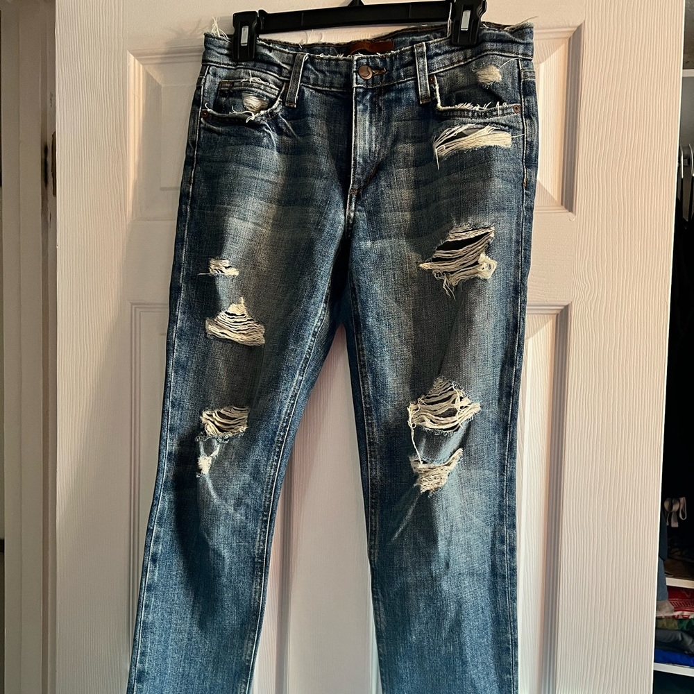 Cropped distressed skinny jeans